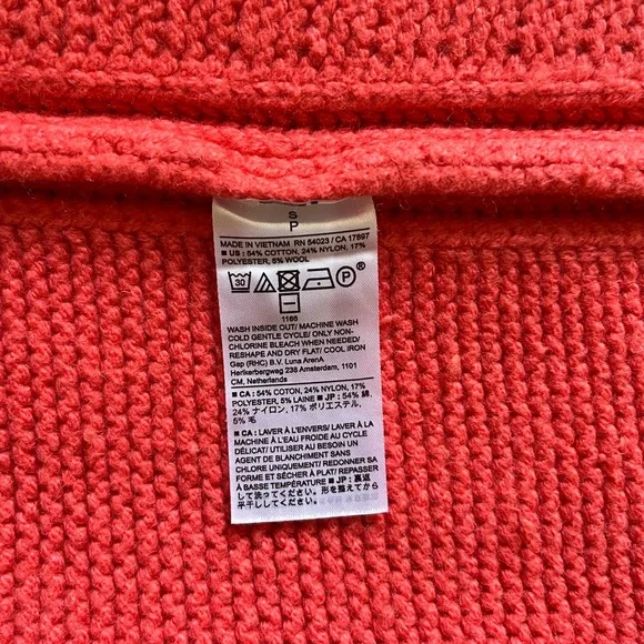 Banana Republic Sweater - Picture 5 of 5
